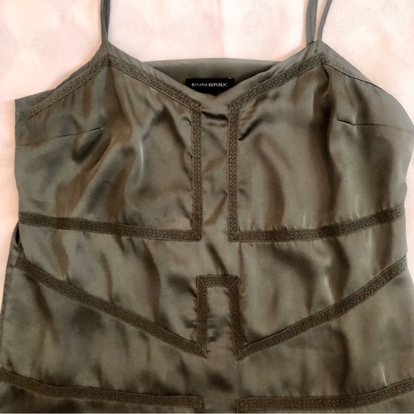 Banana Republic Green Satin Lace Trim camisole cami top blouse M - Picture 2 of 8